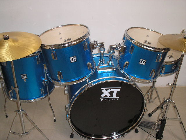 กลองชุด 5 ใบยี่ห้อ XT Drums แสนร์ไม้ ฉาบ 16 และ HH 1 คู่ ไม้ 7 ชั้น สีฟ้า คุณภาพดี 1