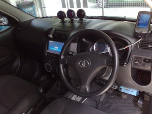 ขายTOYOTA AVANZA 1.3 M ปี 2006สีเงิน เจ้าของขายเอง 3.5 แสน 1