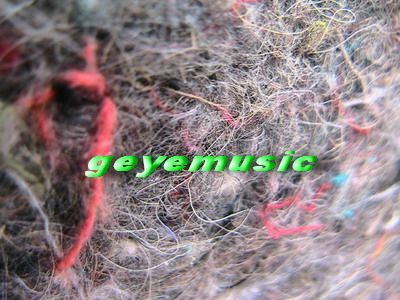 แผ่นใหมซับเสียง ใช้ติดก่อนปิดแผ่นชับเสียงหรือพรม ติดได้ทั้งผนัง เพดานและพื้น เพิ่มความเงียบ 1