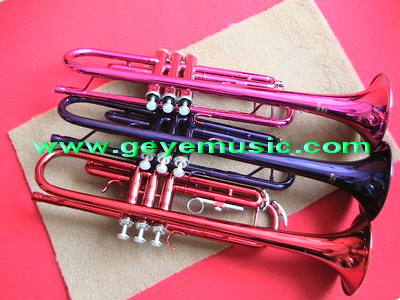 ทรัมเปทสีม่วง ยี่ห้อEMPEROR พร้อมกล่องอย่างดีและอุปกรณ์ครบชุด ราคาทรัมเป็ต 5500ฝึกเป่าทรัมเป็ตง่าย 5