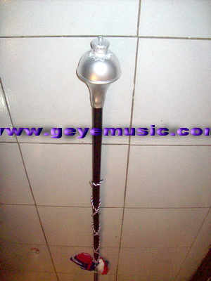 ไม้คฑา หัว โลหะมงกุฏพนสีเงิน พันเชือก สูง 145 เมตร 1