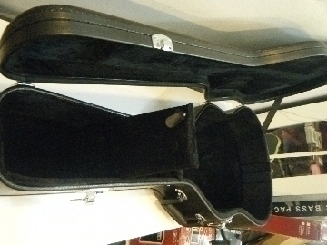 กล่องใส่กีต้าร์โปร่ง กล่องแข็ง หุ้มหนังWood Guitar Case รุ่น GCG410 ขนาด 39นิ้ว 5