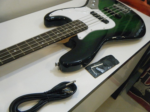 ซื้อกีต้าร์ Electric Bass กีต้าร์ เบส ราคาประหยัด Jazz 4 Stringsร้านกีต้าร์จีอาย เครื่องดนตรีดีๆ 1