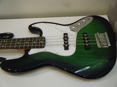 ซื้อกีต้าร์ Electric Bass กีต้าร์ เบส ราคาประหยัด Jazz 4 Stringsร้านกีต้าร์จีอาย เครื่องดนตรีดีๆ 2
