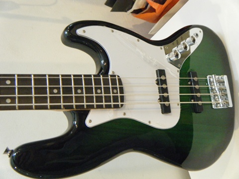 ซื้อกีต้าร์ Electric Bass กีต้าร์ เบส ราคาประหยัด Jazz 4 Stringsร้านกีต้าร์จีอาย เครื่องดนตรีดีๆ 11