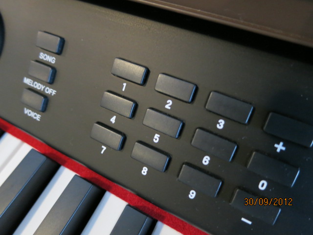 ขายเปียโนไฟฟ้า siservier 8890ราคาเปียโน ไฟฟ้าถูกๆ มีไว้ซ้อมเรียนเปียโน 3
