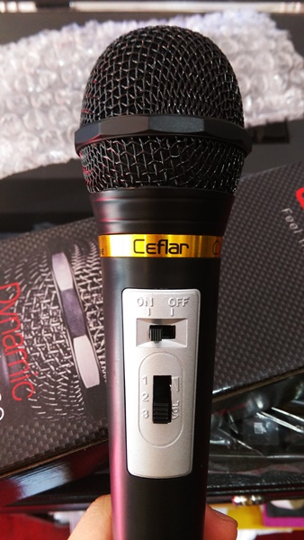 ไมโครโฟน ยี่ห้อ Ceflar รุ่น CM-003 Dynamic Microphone with Cable 3
