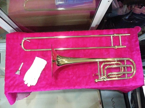 เบส ทรอมโบนWISDOM Bass Trombone-F/Bb tone-Gold lacquer with ABS case-Bore:12.5mm Bell:235mm