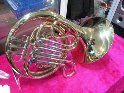 เฟรนช์ฮอน รุ่น 7031 WISDOM French Horns-Bb tone-3-key-Gold lacquer; Bore:12mm; Bell:290mm 1