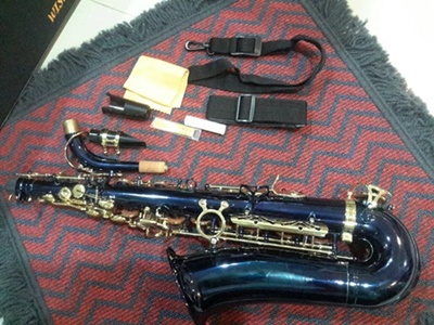 แซ็กโซโฟน ยี่ห้อ Wisdom รุ่น GE1007 สีน้ำเงินคีย์ทอง saxophone มือสองไม่ต้องหา เพราะมือหนึ่งถูกกว่า 5