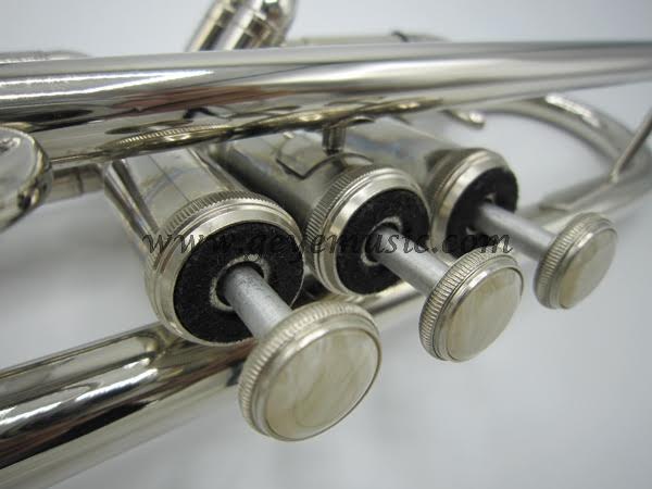 ทรัมเปท Wisdom เครื่องเป่าลมรุ่น Top 3000N สีนิเกิ้ล เครื่องดนตรี ทรัมเป็ตพร้อมกล่องเสียงทรัมเป็ตใสๆ 2