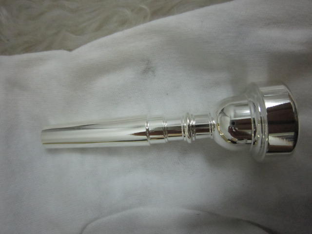 ทรัมเปท Wisdom TP-8011G สีทอง พร้อมกล่องอย่างดีและอุปกรณ์ครบชุด 4