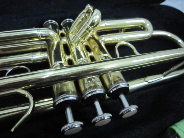 ทรัมเปท Wisdom TP-8011G สีทอง พร้อมกล่องอย่างดีและอุปกรณ์ครบชุด 5