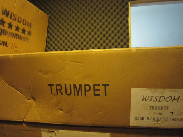 ทรัมเปท Wisdom TP-8011G สีทอง พร้อมกล่องอย่างดีและอุปกรณ์ครบชุด 8