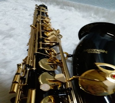 เทนเนอร์แซ็กโซโฟน  ยี่ห้อ Wisdom รุ่น FTS-100BG สีดำคีย์ทองกล่องและอุปกรณ์ ครบชุด 2