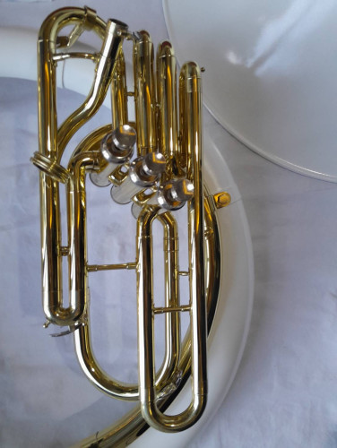 ซูซ่าโฟน พร้อมกล่องอย่างดีและอุปกรณ์ครบชุด 1