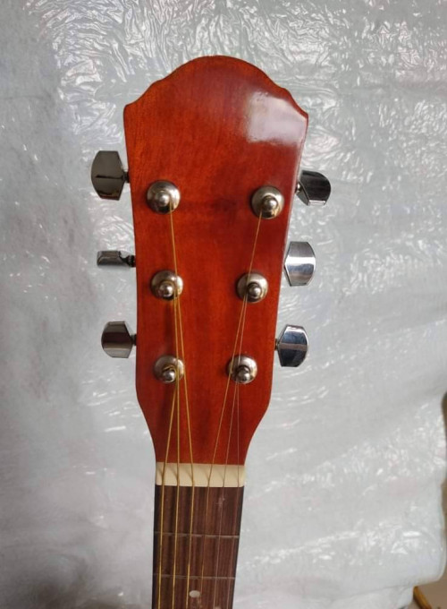 Acoustic Guitar With Bag Plato กีต้าร์โปร่ง พร้อมกระเป๋าใส่กีต้าร์ ราคาถูก ยี่ห้อ Plato 3
