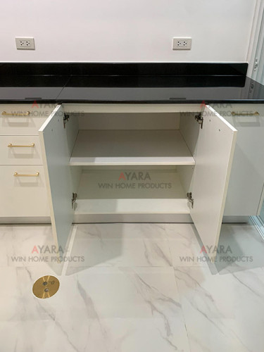 ชุดครัว Built-in โครงซีเมนต์บอร์ด หน้าบาน Melamine สีขาวด้าน 2