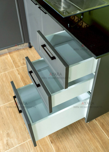 ชุดครัว Built-in โครงซีเมนต์บอร์ด หน้าบาน PVC สีเทาด้าน + Laminate สีลายไม้ 5