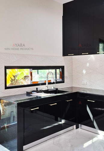 ชุดครัว Built-in โครงซีเมนต์บอร์ด หน้าบาน Laminate สีดำเงา 2