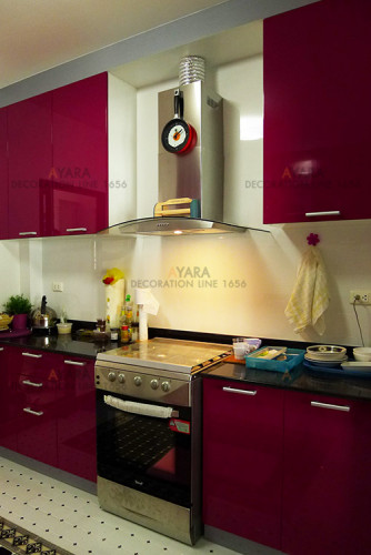 ชุดครัว Built-in ตู้ล่าง โครงซีเมนต์บอร์ด หน้าบาน Hi Gloss สีม่วง