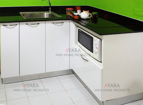 ชุดครัว Built-in  ตู้ล่าง โครงซีเมนต์บอร์ด หน้าบาน PVC สีขาวเงา