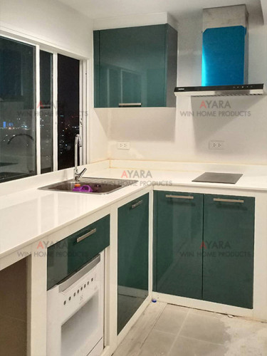 ชุดครัว Built-in วงกบ โครงซีเมนต์บอร์ด หน้าบาน Hi Gloss สีเขียวเงา 1