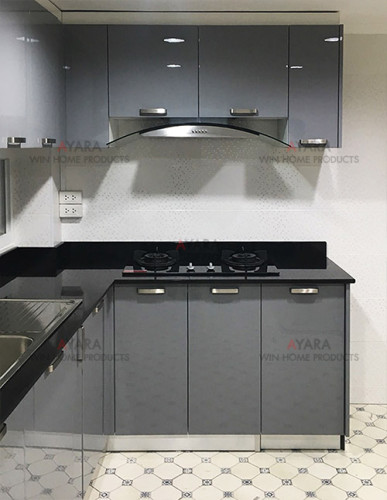 ชุดครัว Built-in ตู้ล่าง โครงซีเมนต์บอร์ด หน้าบาน Hi Gloss สีเทา 2