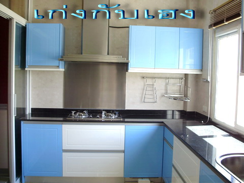 ชุดครัว Built-in ตู้ล่าง โครงซีเมนต์บอร์ด หน้าบาน Hi Gloss สีฟ้า + ขาว