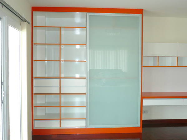 ตู้เสื้อผ้า + ตู้วางทีวี + โต๊ะแป้ง Built-in 1