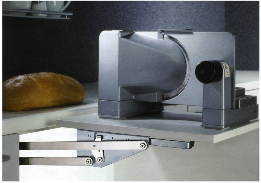 แขนยึดแผ่นไม้ ทำเป็นโต๊ะเตรียมอาหาร เมื่อใช้งานแล้วพับเก็บใต้ตู้ (TT-001)