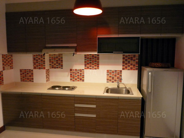 ชุดครัว Built-in ตู้ล่าง โครงซีเมนต์บอร์ด หน้าบาน Melamine สี Caprissa Oak ลายไม้แนวนอน