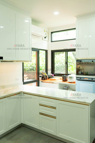 ชุดครัว Built-in โครงซีเมนต์บอร์ด หน้าบาน Hi Gloss สีขาวเงา 2