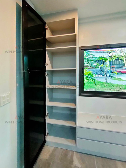 ตู้ TV Built-in โครง HMR หน้าบาน Melamine สีเทาอ่อน 3