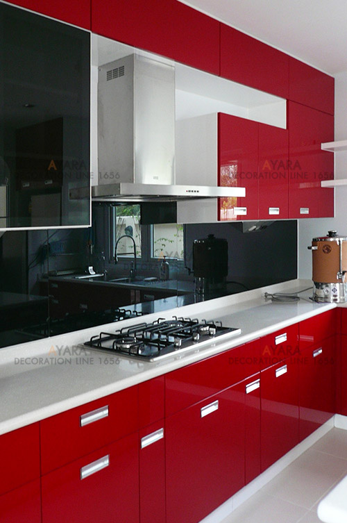 ชุดครัว Built-in ตู้ล่าง โครงซีเมนต์บอร์ด หน้าบาน Hi Gloss สีแดง 5