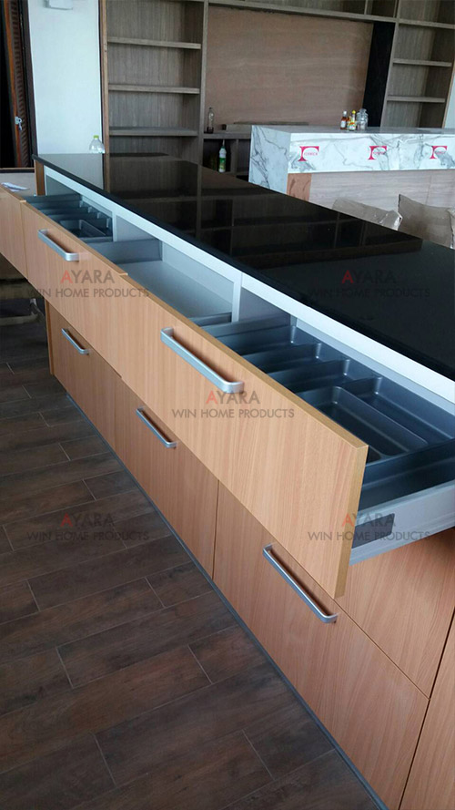 ชุดครัว Built-in ตู้ล่าง โครงซีเมนต์บอร์ด หน้าบาน Melamine สีบีช ลายไม้ 4