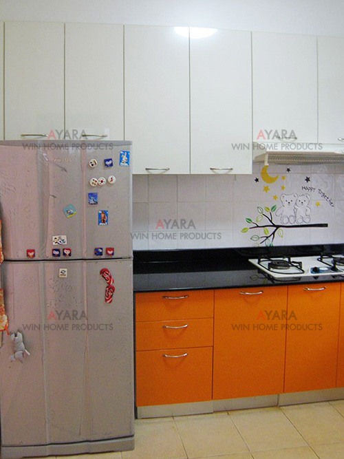 ชุดครัว Built-in ตู้ล่าง โครงซีเมนต์บอร์ด หน้าบาน Acrylic สีส้ม + ขาวมุก - ม.ภัสสร 2
