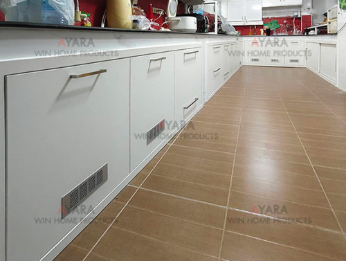 ชุดครัว Built-in โครงซีเมนต์บอร์ด หน้าบาน Laminate สีขาวครีม