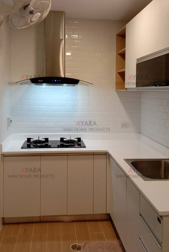 ชุดครัว Built-in โครงซีเมนต์บอร์ด หน้าบาน Melamine สีขาวด้าน - ม.The Trust 1