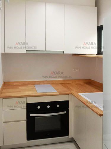 ชุดครัว Built-in โครงซีเมนต์บอร์ด หน้าบาน Melamine สีครีม - ม.บ้านกลางเมือง 2
