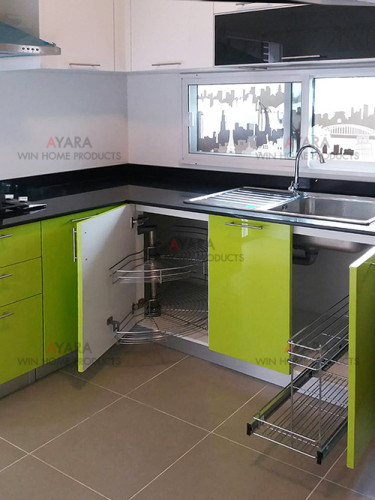 ชุดครัว Built-in ตู้ล่าง โครงซีเมนต์บอร์ด  หน้าบาน PVC สีเขียว + ขาว 3