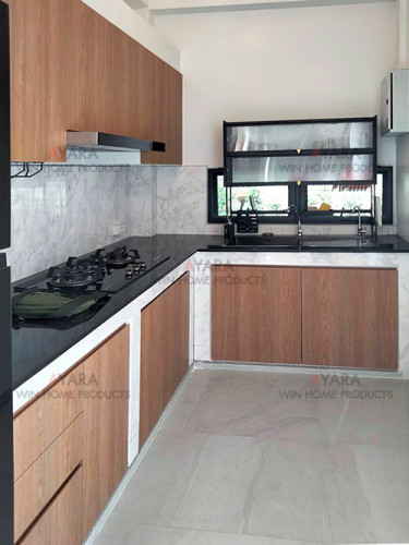 ชุดครัว Built-in โครงซีเมนต์บอร์ด หน้าบาน Laminate สี Coffee Oak