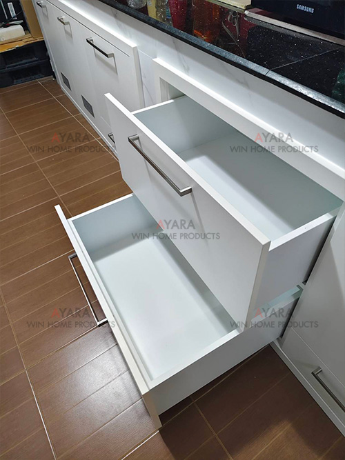 ชุดครัว Built-in โครงซีเมนต์บอร์ด หน้าบาน Laminate สีขาวครีม 5