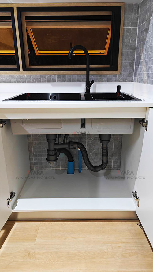 ชุดครัว Built-in โครงซีเมนต์บอร์ด หน้าบาน Hi Gloss สีเขียวด้าน + Laminate สี Coffee Oak 3