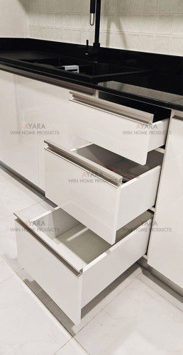 ชุดครัว Built-in โครงซีเมนต์บอร์ด หน้าบาน Hi Gloss สีขาว 4