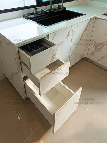 ชุดครัว Built-in โครงซีเมนต์บอร์ด หน้าบาน Melamine สี White Marble - ม.The Plant 3