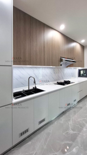 ชุดครัว Built-in โครงซีเมนต์บอร์ด หน้าบาน Melamine สี Nordic Maple + ขาว 