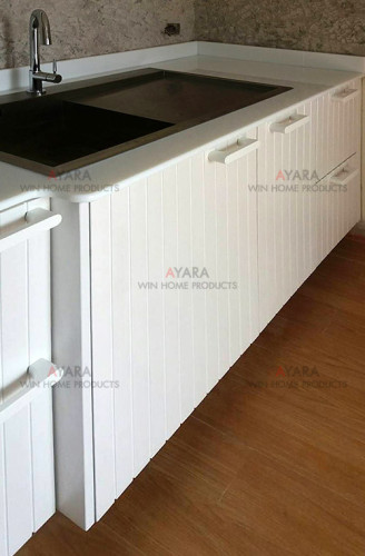 ชุดครัว Built-in ตู้ล่าง โครงซีเมนต์บอร์ด หน้าบาน PVC สีขาวด้าน เซาะร่อง 1