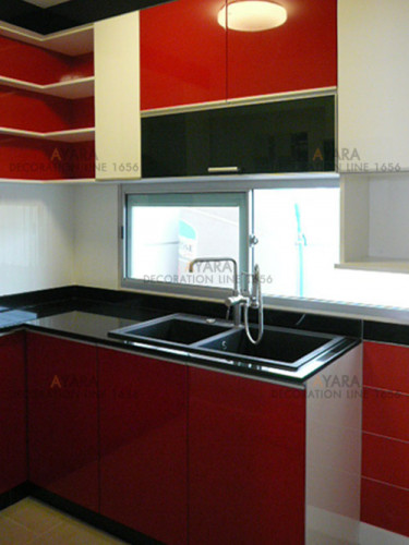 ชุดครัว Built-in ตู้ล่าง โครงซีเมนต์บอร์ด หน้าบาน Hi Gloss สีแดง 3