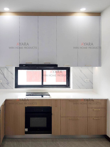 ชุดครัว Built-in โครงซีเมนต์บอร์ด หน้าบาน Laminate สีลายไม้ + ขาวด้าน 2
